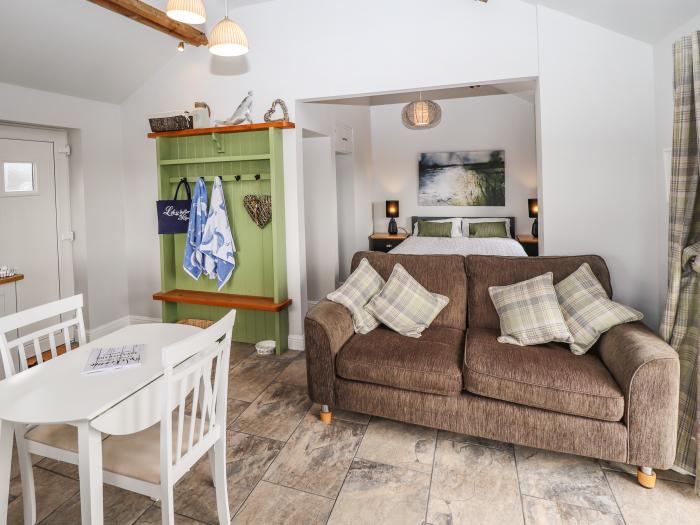 Sanderlings Cottage, Sutton-On-Sea