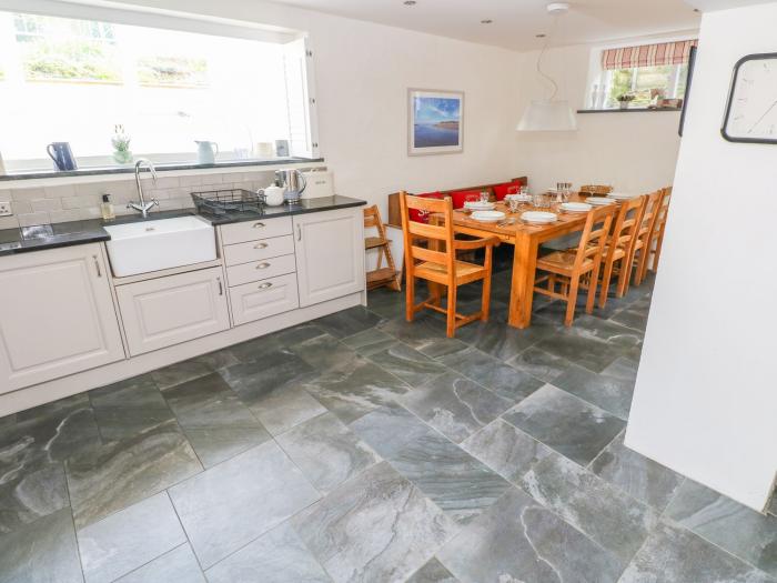 1 Bank Terrace, Newport, Pembrokeshire