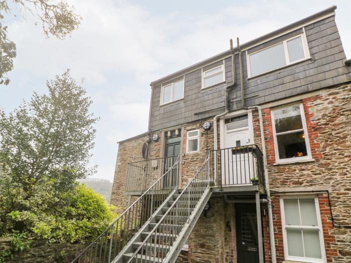 9 Barracuda Flats, Looe