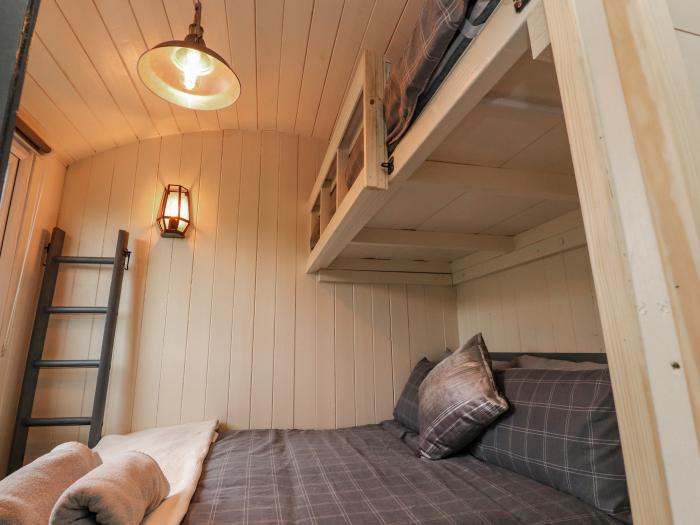 Hillcrest Shepherds Hut, Chipping