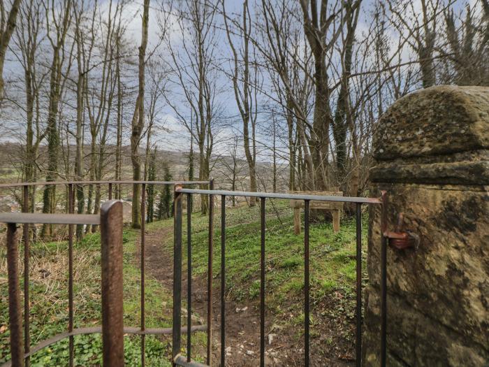 Wayland House, Bakewell, Peak District. Two bedrooms. Electric fire. Front lawn. Close to amenities.