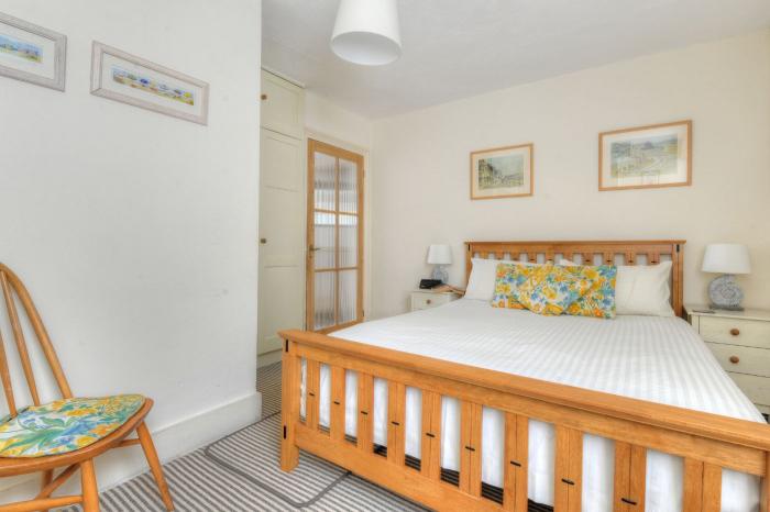 1 Cobb View, Lyme Regis