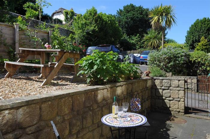 2 Kersbrook Gardens, Lyme Regis