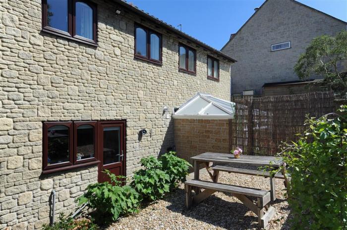 2 Kersbrook Gardens, Lyme Regis