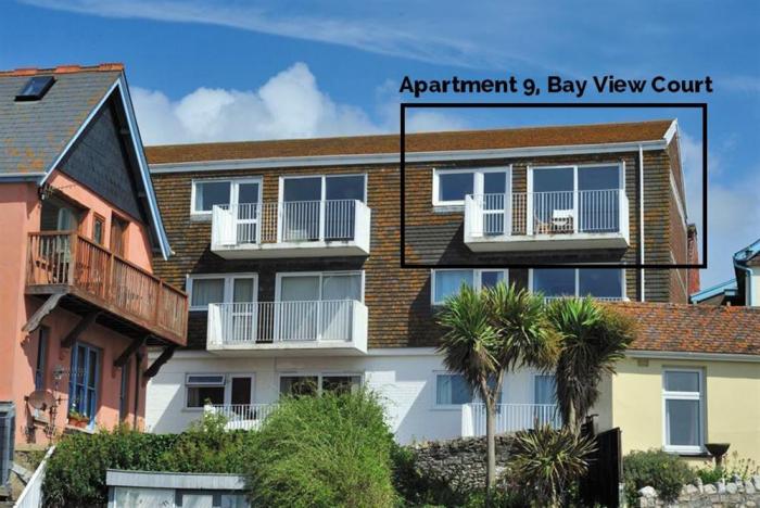 9 Bay View Court, Lyme Regis