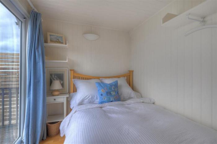 8 Bowling Green Chalets, Lyme Regis