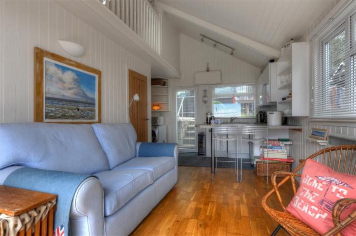 8 Bowling Green Chalets, Lyme Regis