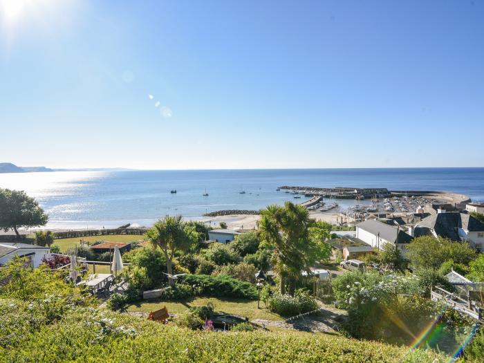 1 Bay View Court, Lyme Regis