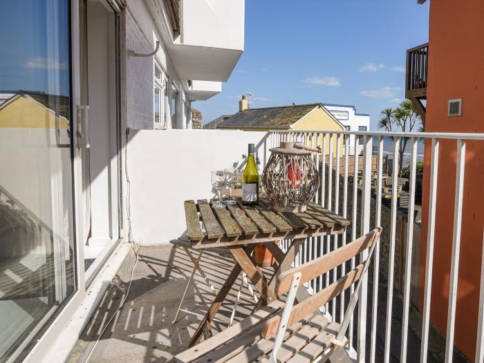 1 Bay View Court, Lyme Regis