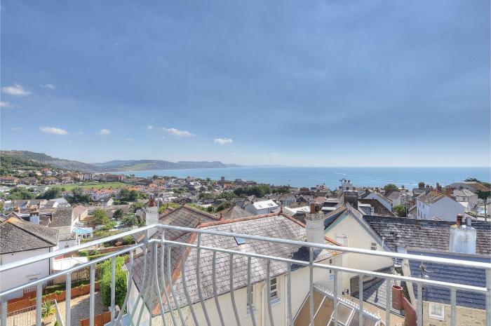 2 Hadleigh Villas, Lyme Regis