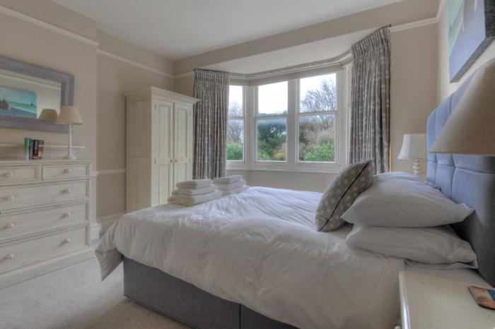 2 Hadleigh Villas, Lyme Regis