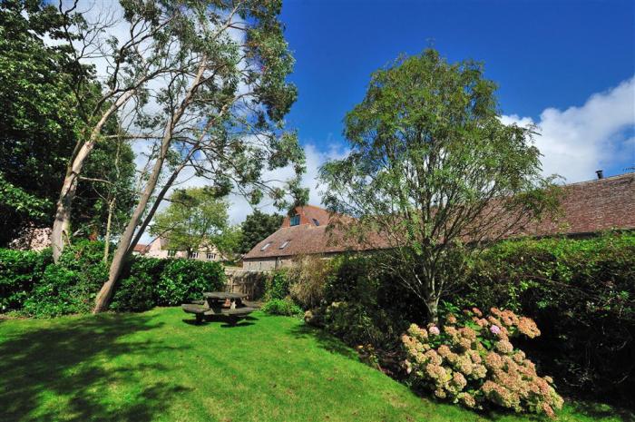 2 Old Home Farm, Lyme Regis