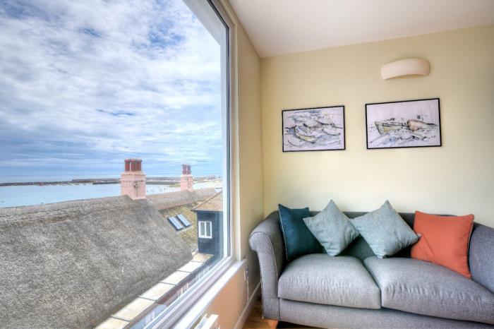 2 Beach Way House, Lyme Regis