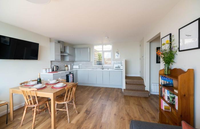 2 Beach Way House, Lyme Regis