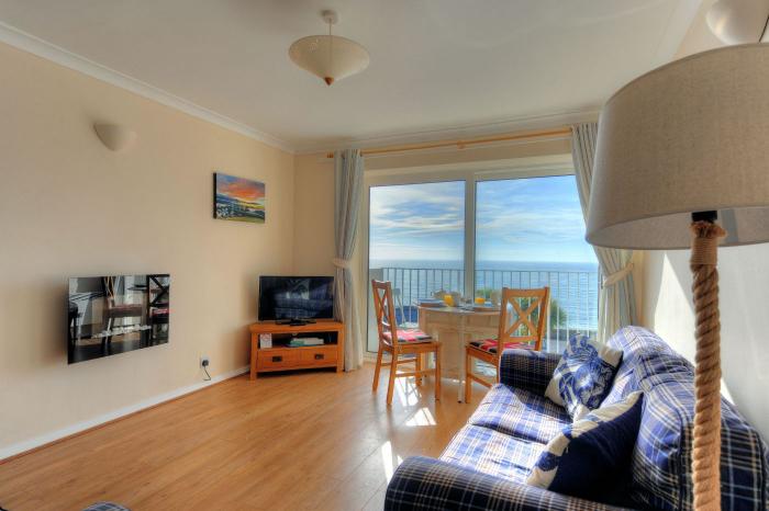 6 Bay View Court, Lyme Regis