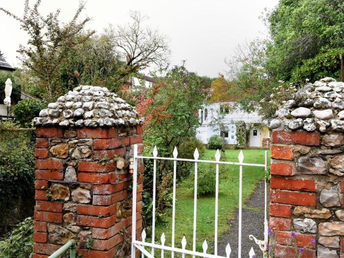 1 Lymbrook Cottages, Lyme Regis