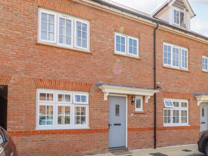 Cheerful Townhouse, Sittingbourne