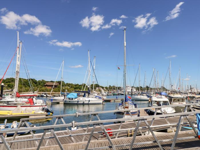 Lymington Lodge, is in Lymington, Hampshire. Close to the coastline and amenities. Ideal for couples