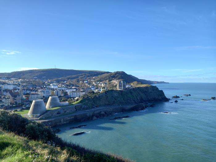 Yonda, Ilfracombe