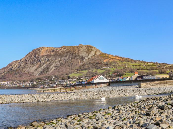 1 Bronrallt, Conwy