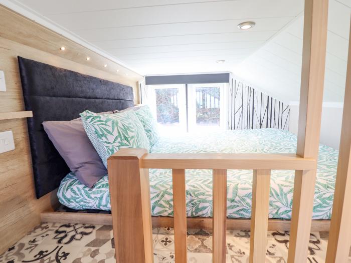 Posh Pod, Cemaes Bay