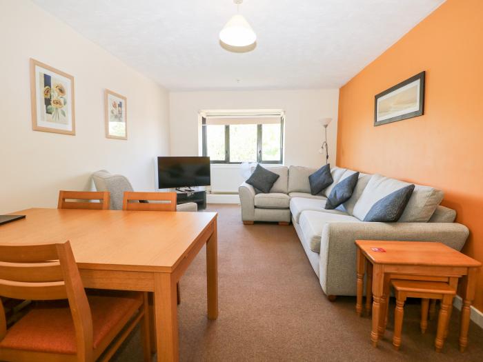 Flat 33 - Marine Court, Littlehampton, West Sussex