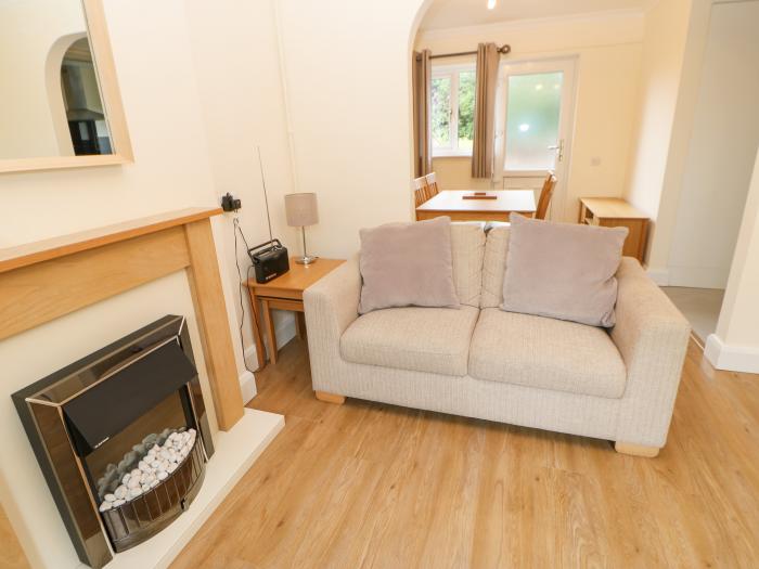 9 Eamont Park, Penrith. 3 beds in 2 bedrooms. Garden. Off-road parking. Close to the Lake District.