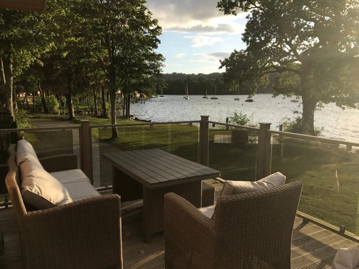 Loubi's Lakeside Lodge, Bowness-On-Windermere