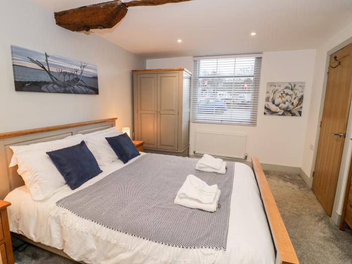 The Fox, Bridgnorth, Shropshire. Ground-floor apartment. Stylish interior. Open-plan. Smart TV. WiFi