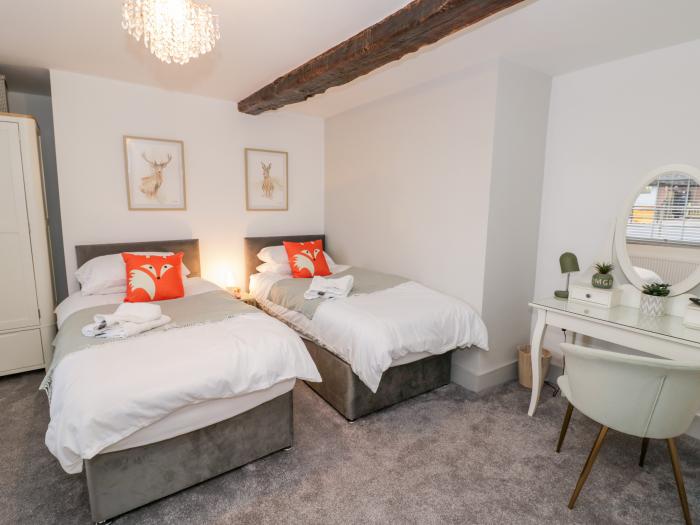 The Fox, Bridgnorth, Shropshire. Ground-floor apartment. Stylish interior. Open-plan. Smart TV. WiFi