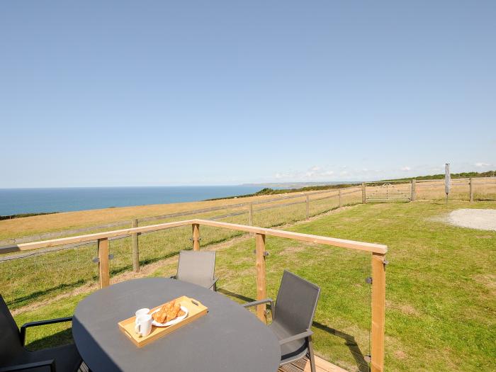 Lundy View Chalet, Widemouth Bay, Cornwall. Single-storey. Detached. Superb sea views. Pet-friendly.