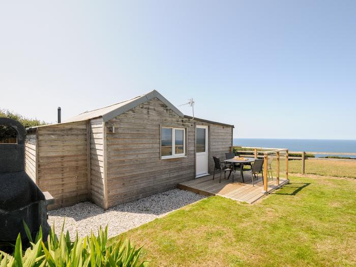 Lundy View Chalet, Widemouth Bay, Cornwall. Single-storey. Detached. Superb sea views. Pet-friendly.