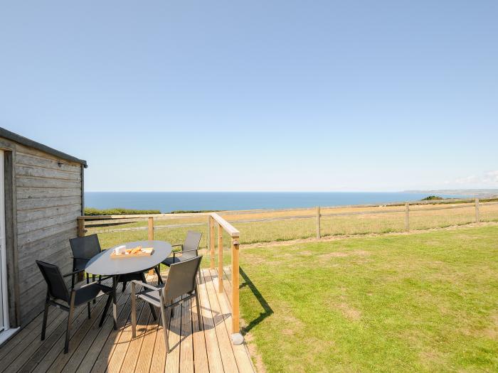 Lundy View Chalet, Widemouth Bay, Cornwall. Single-storey. Detached. Superb sea views. Pet-friendly.