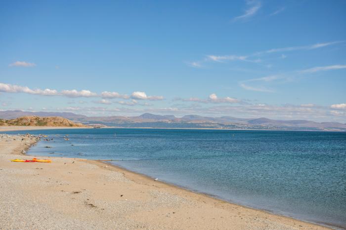 Moondunes - Pwllheli, Chwilog