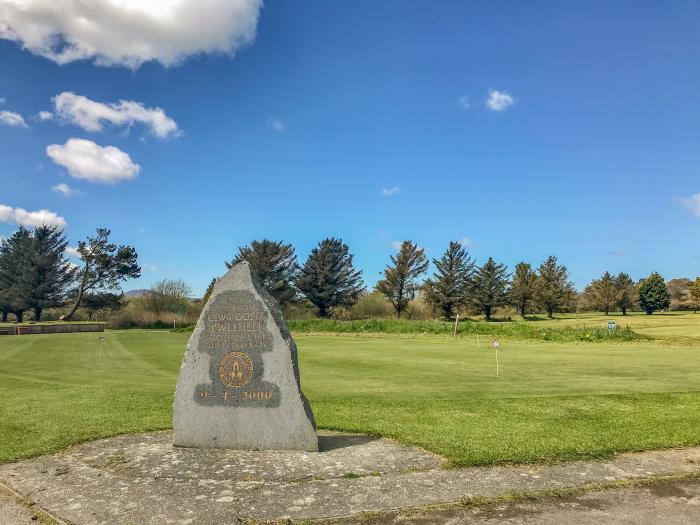 Moondunes - Pwllheli, Chwilog