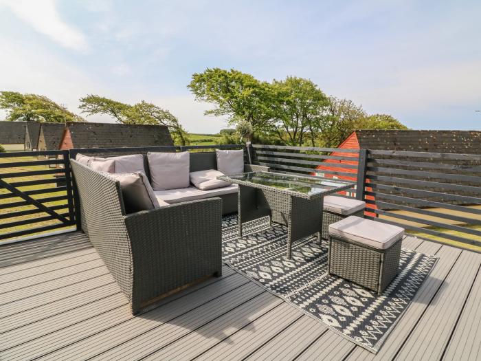 La Bella Vista, Kilkhampton, Cornwall. Decking with furniture. Off-road parking. Pet-friendly.