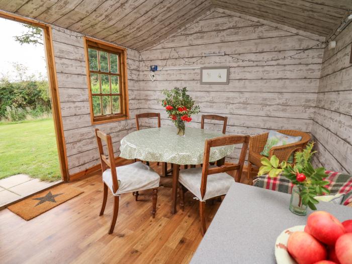 Brown Hare Shepherds Hut, Llangorse