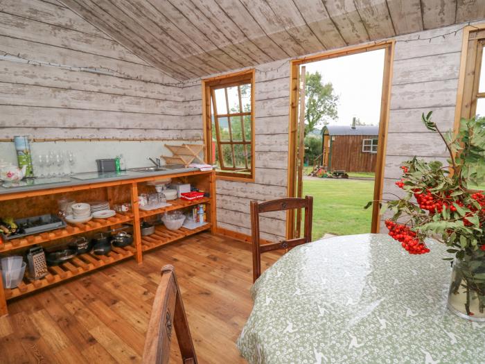 Brown Hare Shepherds Hut, Llangorse