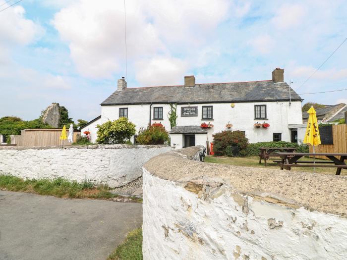 Plough &amp; Harrow 2 - Llety Cariad, Llantwit Major