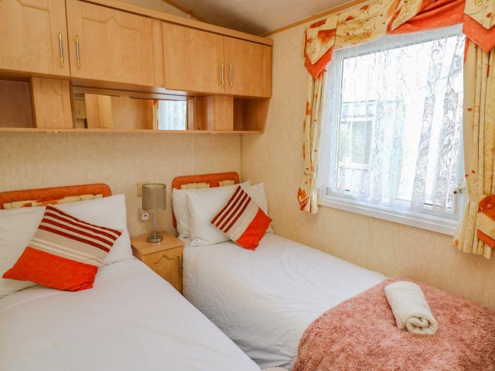 Animal Sanctuary Caravan Stay, Crymych