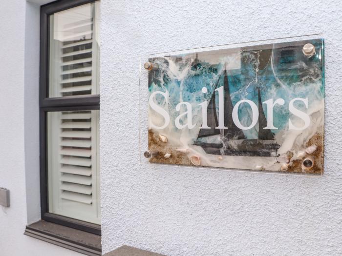 Sailors, Falmouth, Cornwall. Set over 3 floors. Open-plan living space. Woodburning stove. En-suites