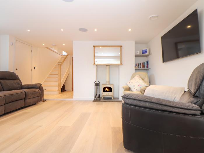 Sailors, Falmouth, Cornwall. Set over 3 floors. Open-plan living space. Woodburning stove. En-suites