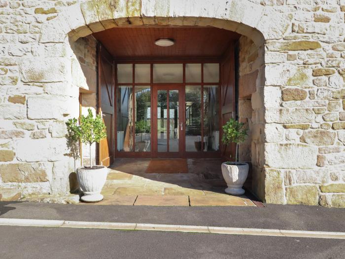 Grains Barn Farm, Fence, Lancashire. Close to amenities. Smart TV. Woodburning stove. Large. Garden.