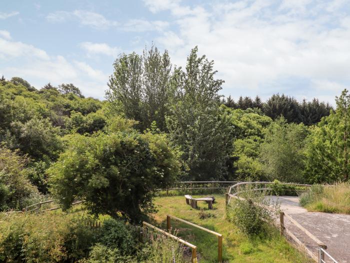 The Cider House, in Landrake, Cornwall. Smart TV. Balcony. Open plan. Near an AONB. Private parking.