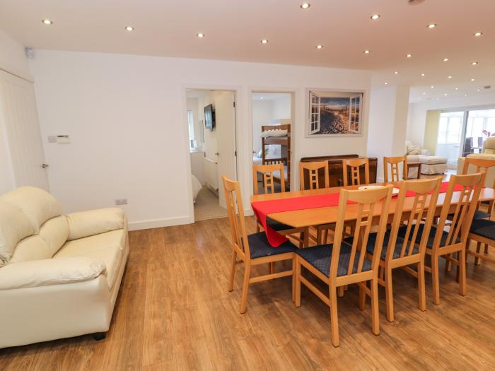 Top Of The Lane Luxury Holiday Apartment, Benllech