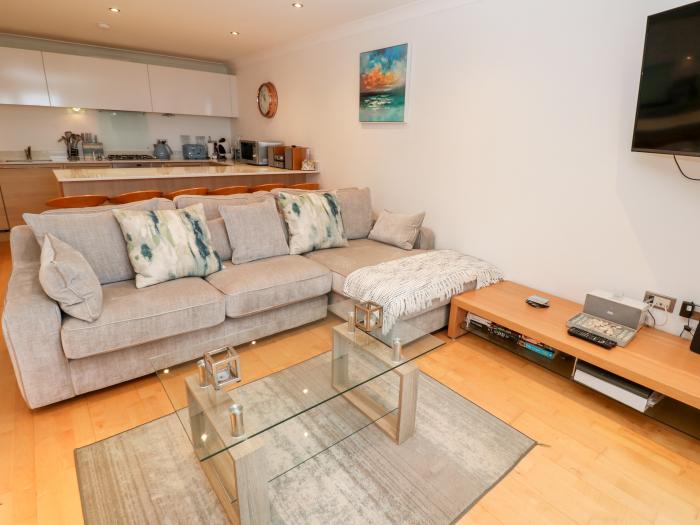 9 Headland Point, Newquay