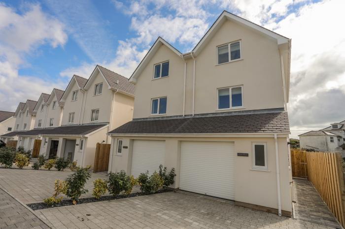 9 Lon Y Dryw, Trearddur Bay, Isle Of Anglesey