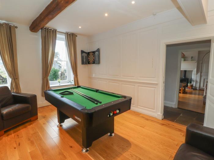 The Dower House, Keswick Cumbria, in national park, woodburning stove, hot tub, barbecue, games room