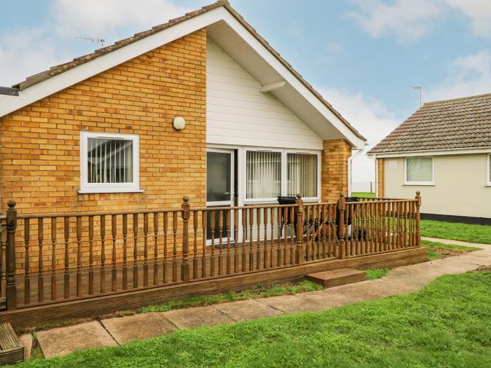 Bungalow 7, Corton, Suffolk. Near coast and a National Park. 2-bed cottage, with on-site facilities.