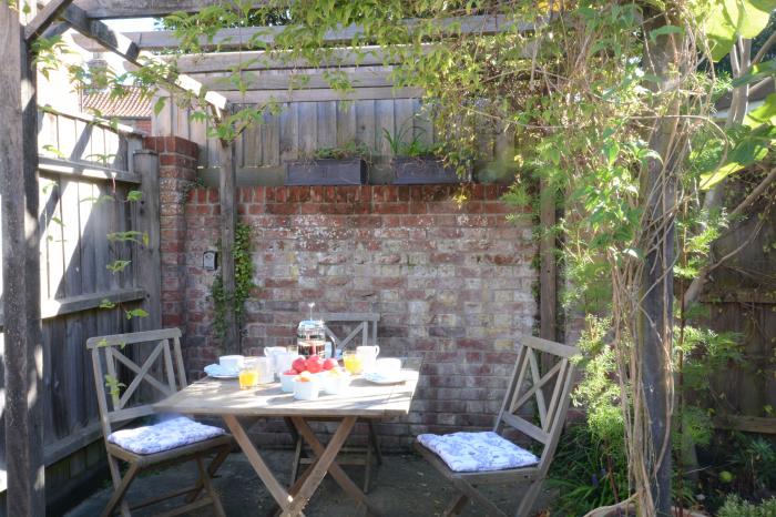 Pebble Beach Cottage, Aldeburgh, Aldeburgh